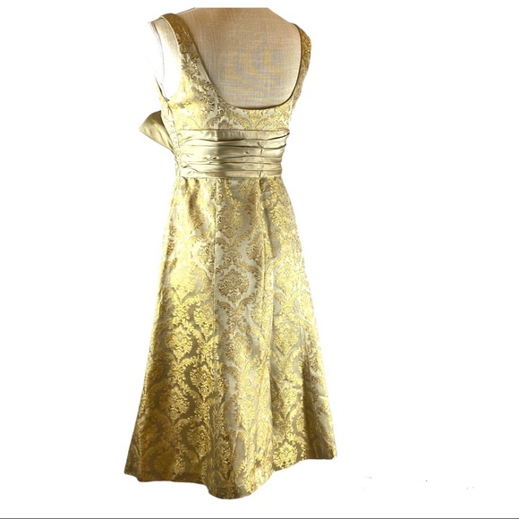 MAGGY LONDON Brocade Empire Dress Ruched Accented Bow High Waist Size 4 - Picture 3 of 10
